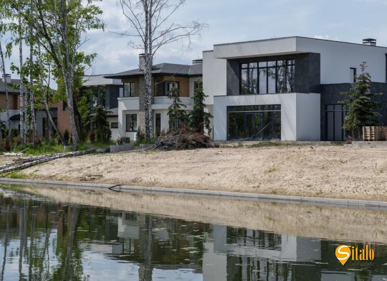 Продажа дома 220 м², 3-я Озерная ул.