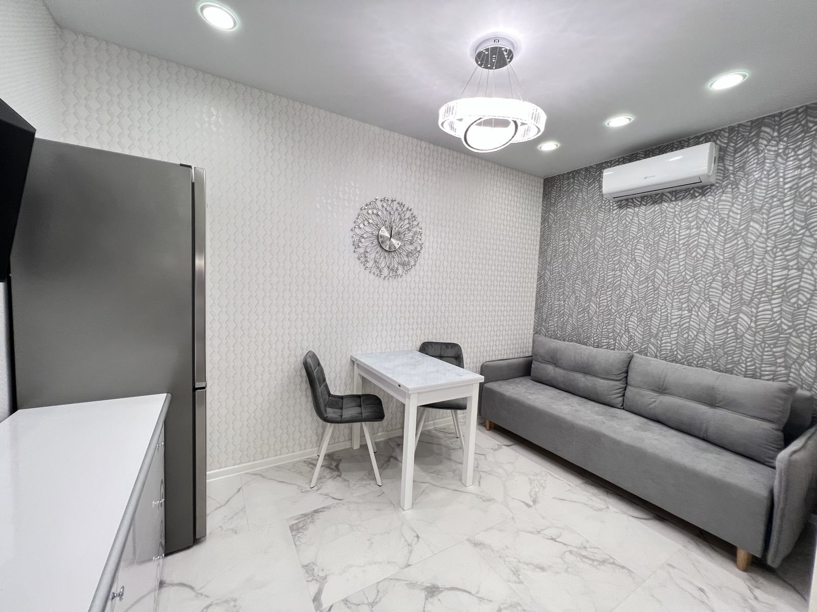 Продаж 2-кімнатної квартири 42 м², Перлинна вул., ул.12