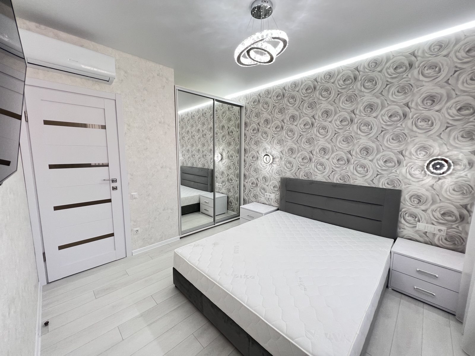 Продаж 2-кімнатної квартири 42 м², Перлинна вул., ул.12