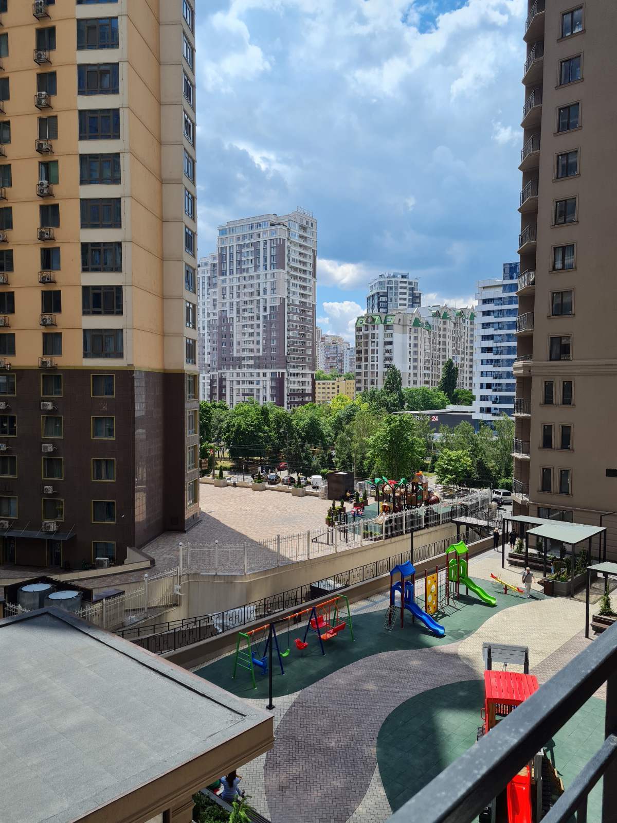 Продажа 1-комнатной квартиры 28 м², Генуэзская ул., 1