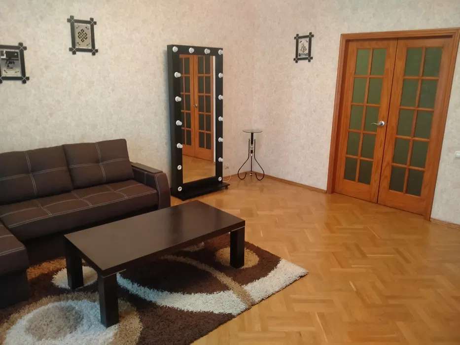 Оренда 3-кімнатної квартири 103 м², Анни Ахматової вул.
