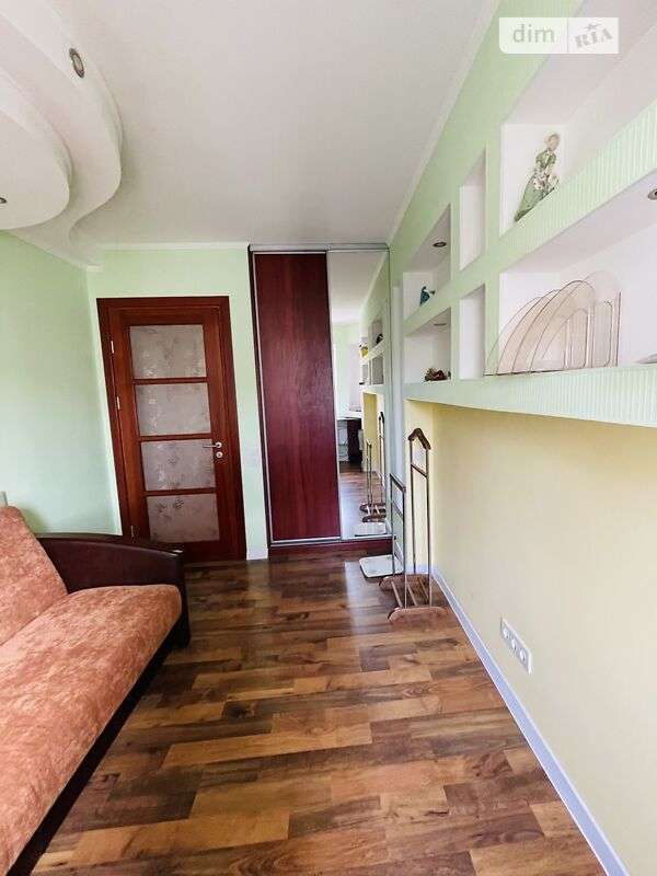Продаж 3-кімнатної квартири 58 м², Митрополита Василя Липковського вул.