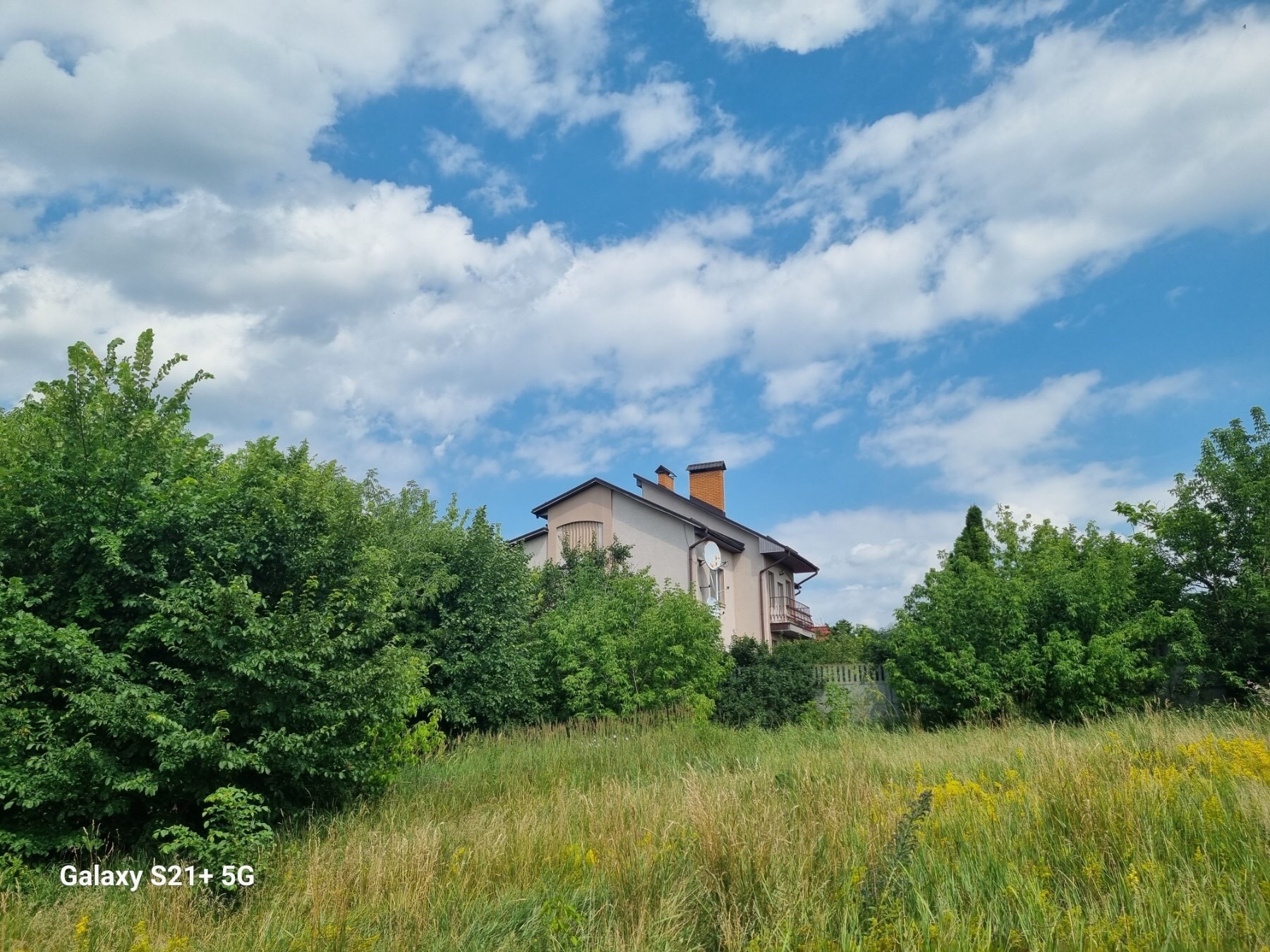 Продаж ділянки під індивідуальне житлове будівництво 25 соток