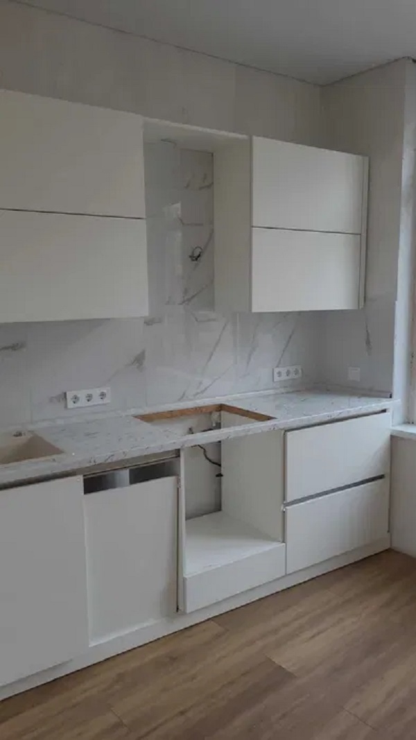 Продаж 2-кімнатної квартири 61 м², Каманіна вул.