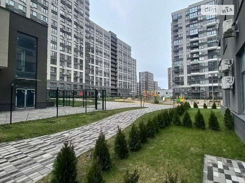 Продажа 2-комнатной квартиры 64 м², Александра Олеся ул.