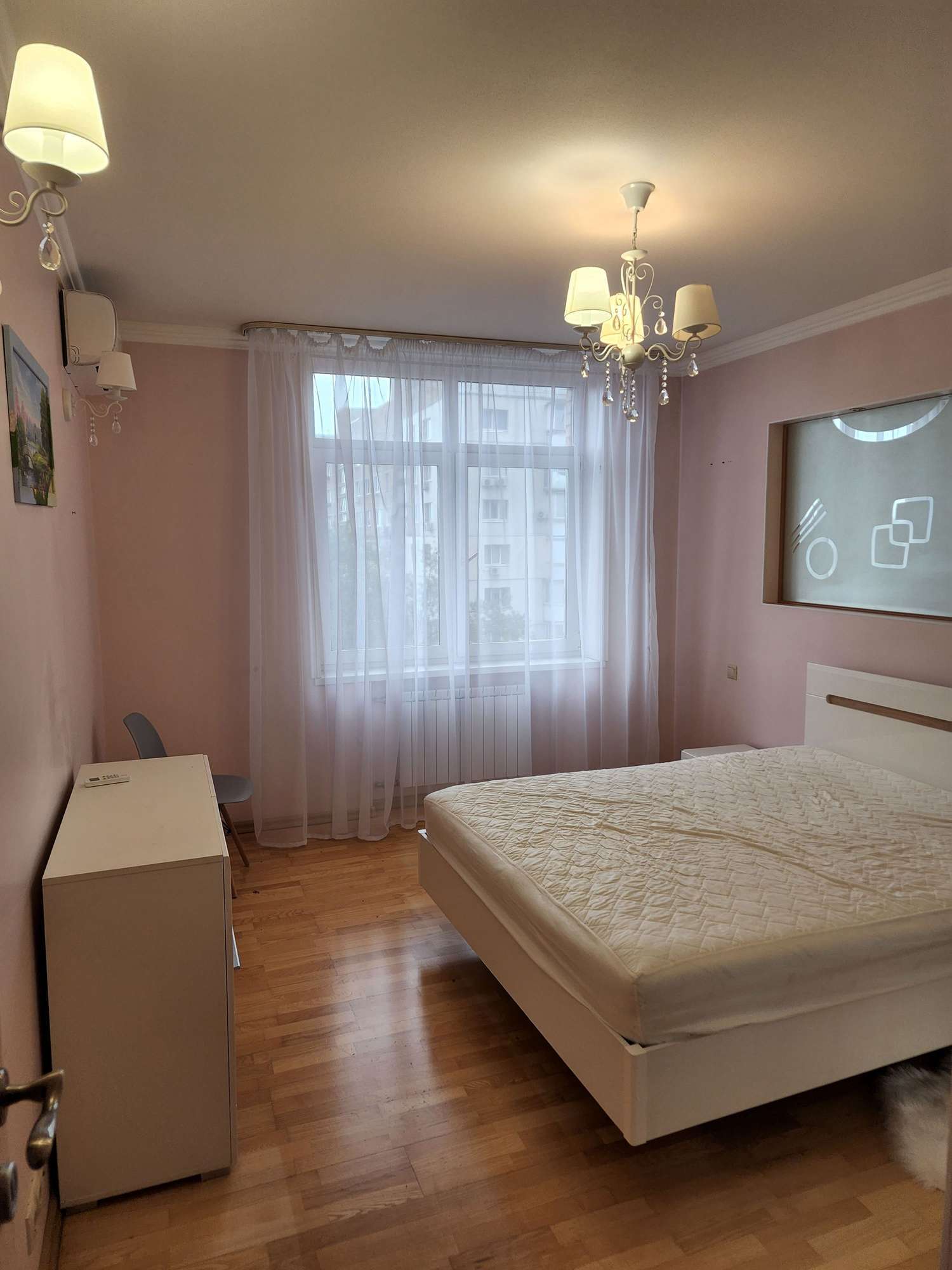Оренда 3-кімнатної квартири 97 м², Мисливська вул.