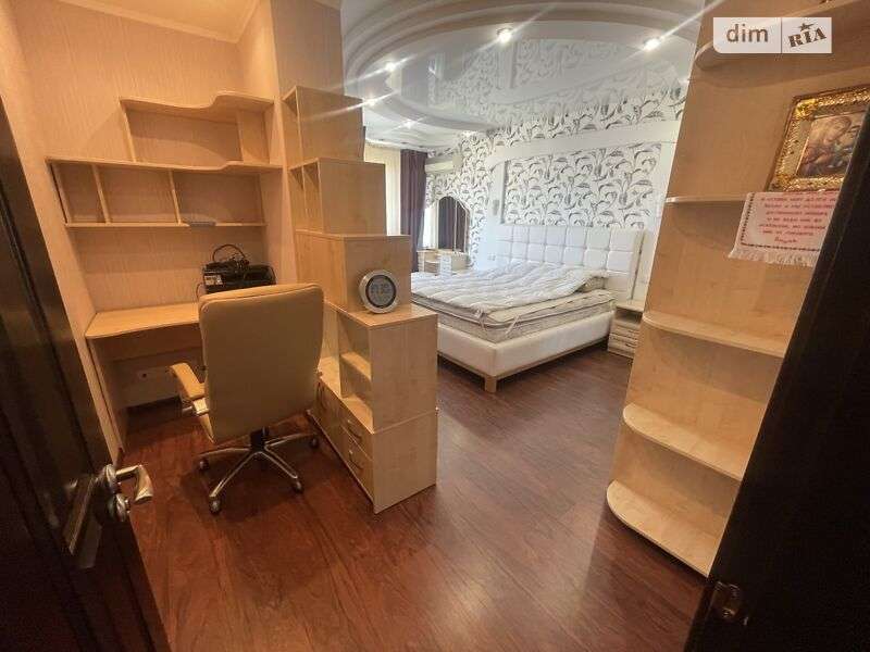 Оренда 4-кімнатної квартири 150 м², Олександра Мішуги вул., 2