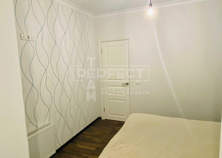 Продаж 1-кімнатної квартири 39 м², Святошинська вул., 27Г