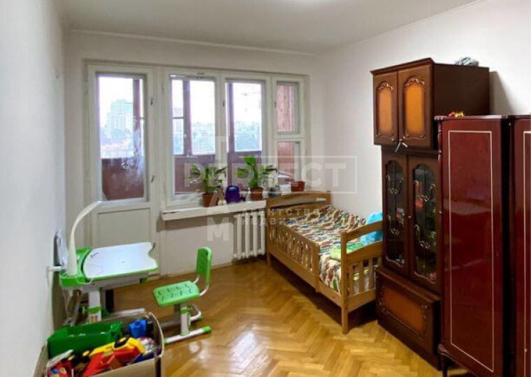 Продаж 4-кімнатної квартири 105 м², Дарницький бул., 1А