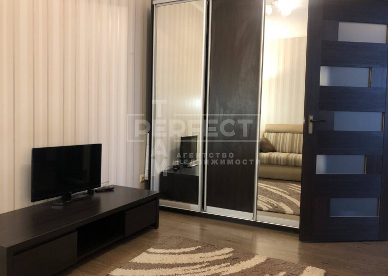 Продаж 2-кімнатної квартири 56 м², Ломоносова вул., 71Г
