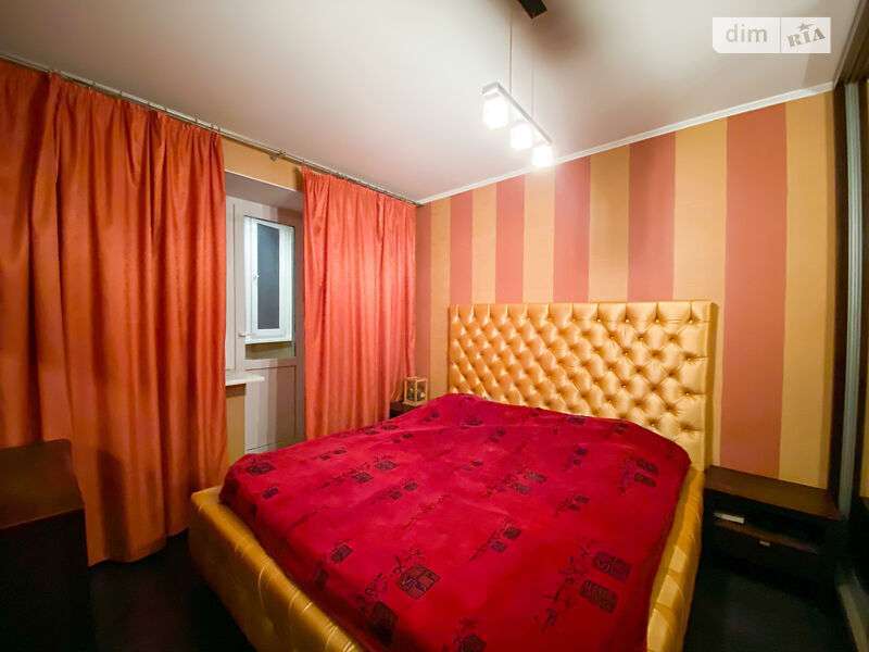Продаж 3-кімнатної квартири 70 м², Миропільська вул., 39