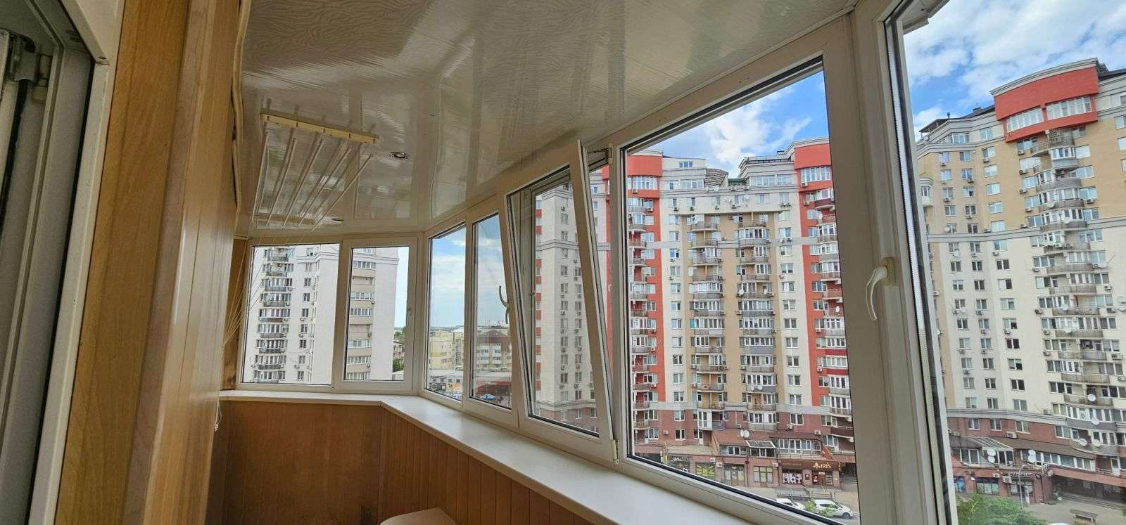 Продаж 1-кімнатної квартири 56 м², Степана Ковніра вул., Рудницкого ул., 3а