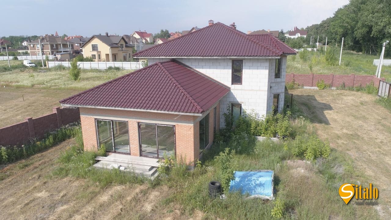 Продаж будинку 254 м²