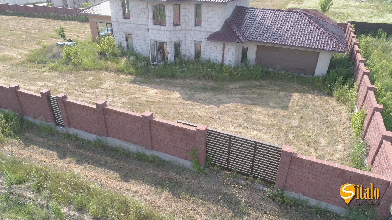 Продаж будинку 254 м²