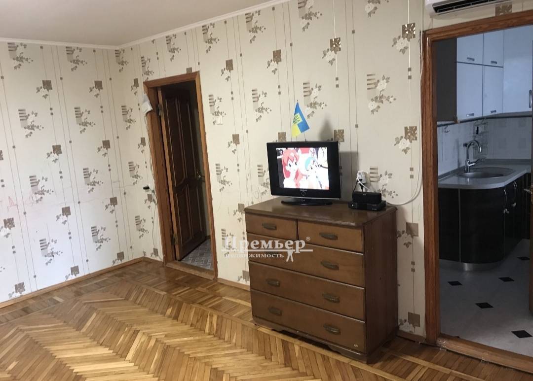 Продаж 3-кімнатної квартири 64 м², Добровольского просп.