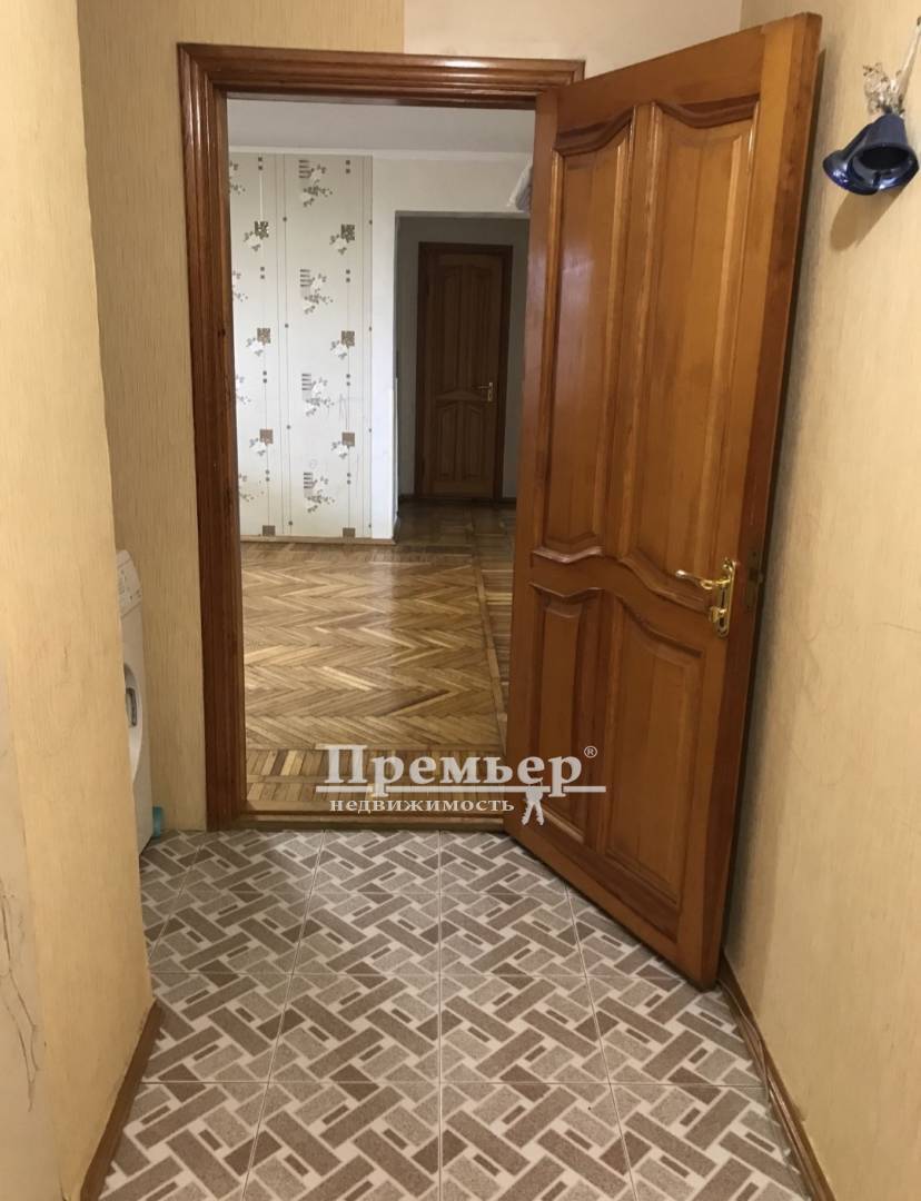 Продаж 3-кімнатної квартири 64 м², Добровольского просп.