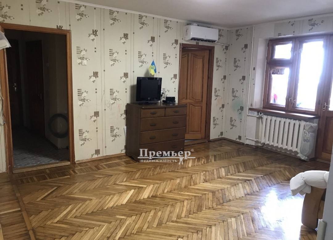 Продаж 3-кімнатної квартири 64 м², Добровольского просп.