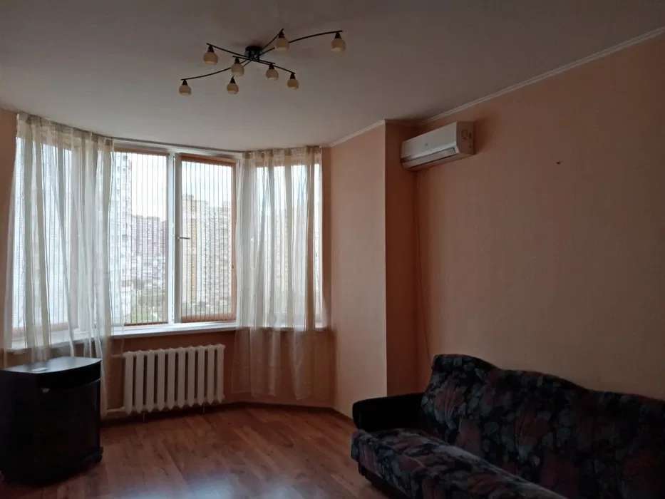 Оренда 1-кімнатної квартири 44 м², Анни Ахматової вул., 35