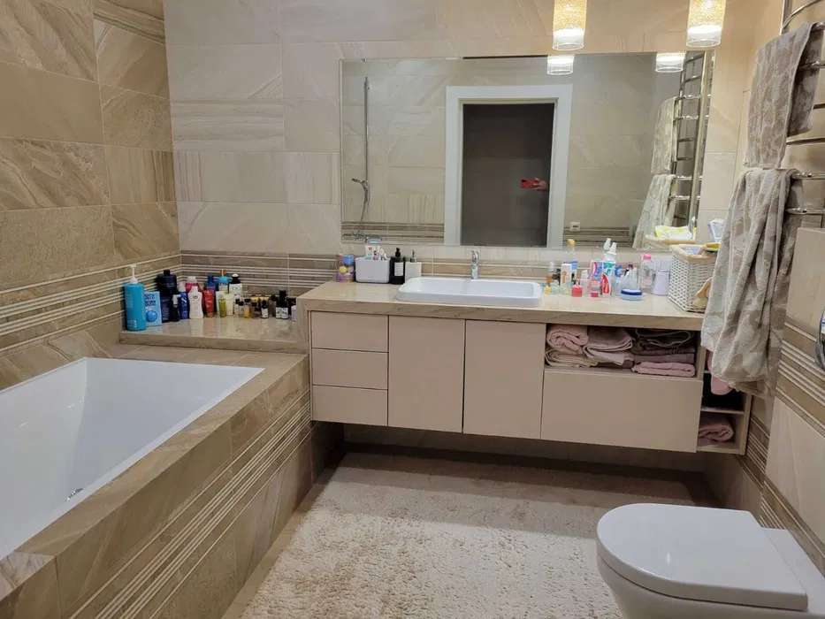 Продаж 4-кімнатної квартири 160 м², Єлизавети Чавдар вул., 2