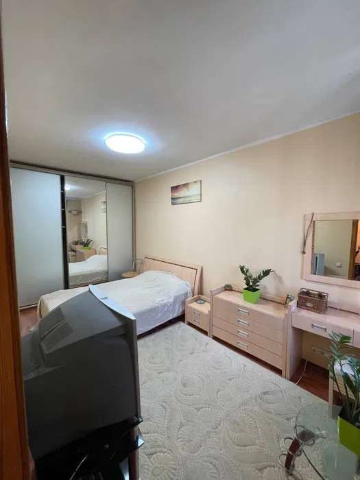 Продаж 2-кімнатної квартири 45 м², Бастіонна вул.