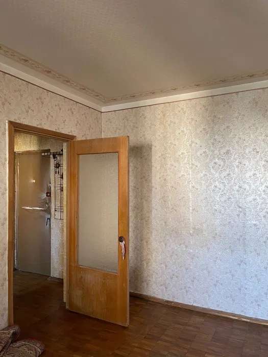 Продаж 1-кімнатної квартири 37 м², Героїв Дніпра вул., 36