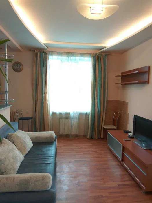 Аренда 3-комнатной квартиры 74 м², Евгения Коновальца ул.