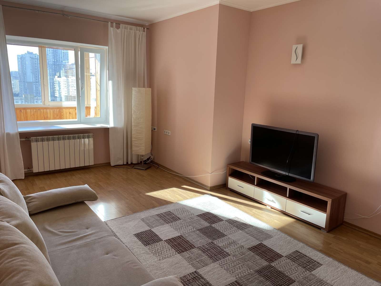 Оренда 3-кімнатної квартири 83 м², Драгоманова вул.