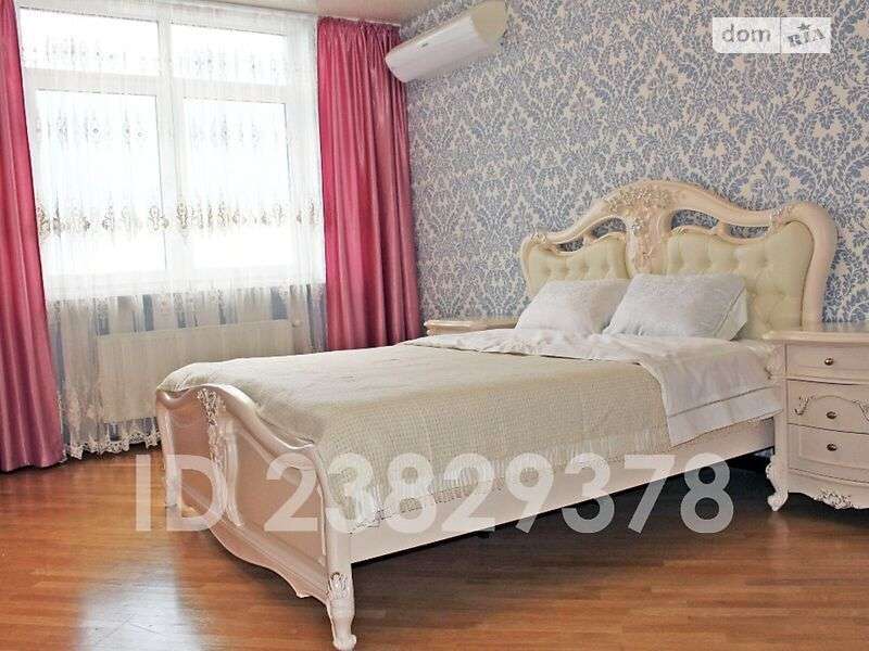 Продаж 3-кімнатної квартири 131 м², Воскресенська вул., 14Б