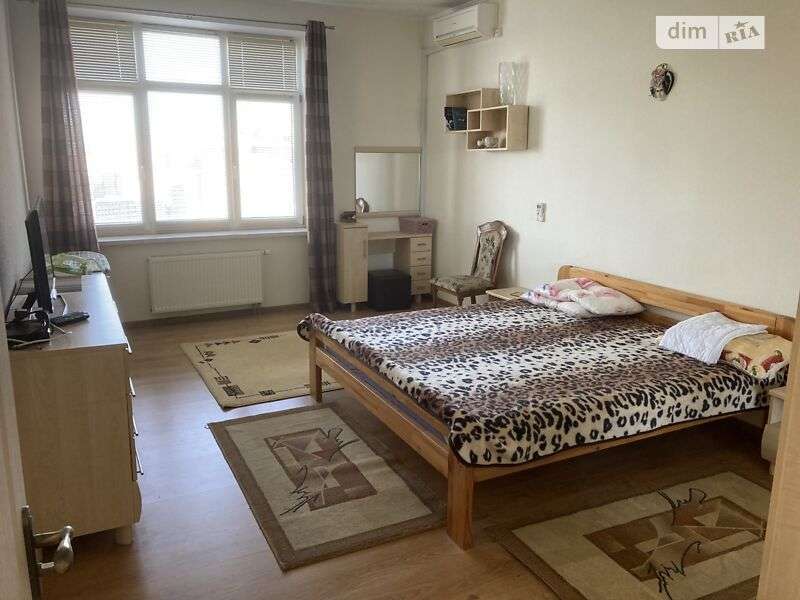 Продаж 2-кімнатної квартири 83 м², Саперне Поле вул.