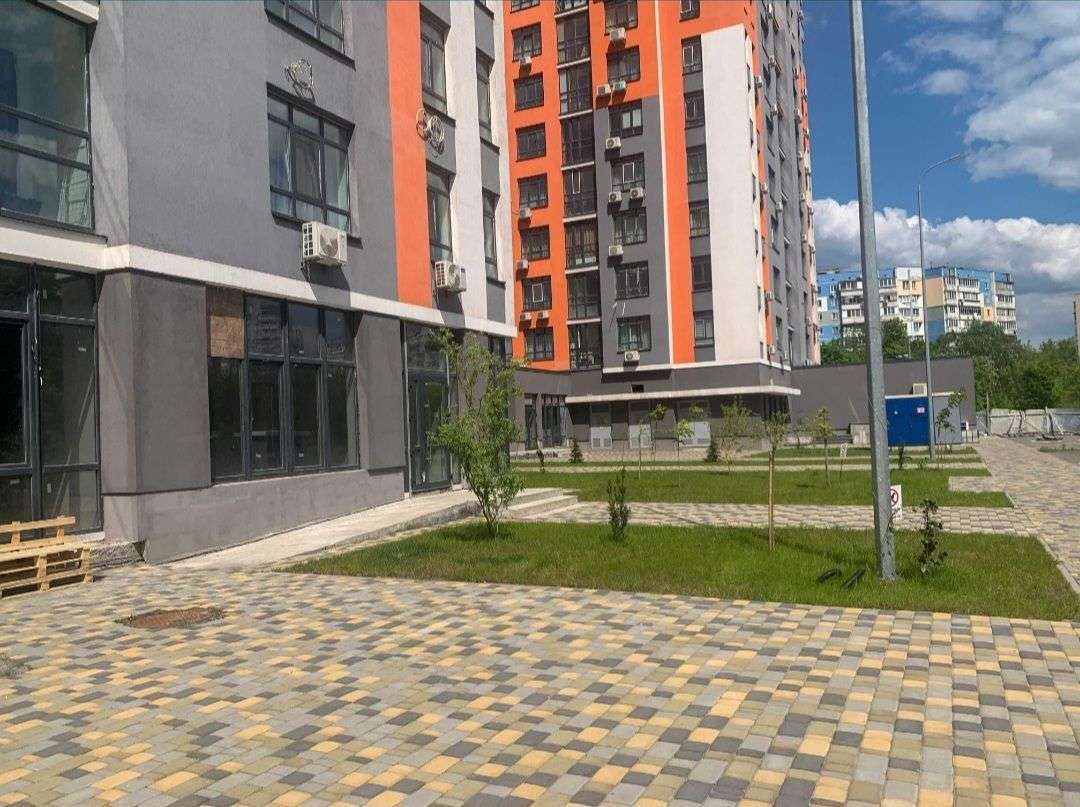Продаж 2-кімнатної квартири 68 м², Миколи Гулака вул., 4