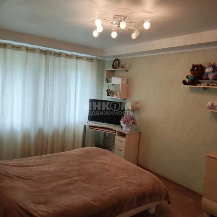 Продаж 2-кімнатної квартири 43 м², Квартал Комарова вул.