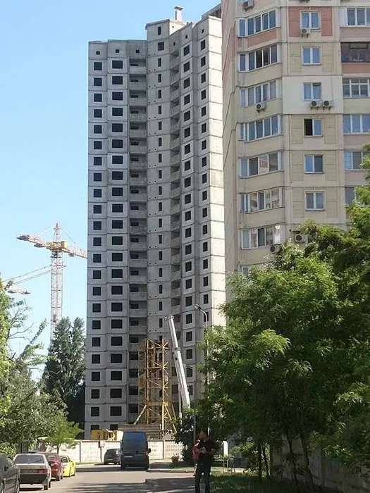 Продажа 3-комнатной квартиры 82 м², Академика Глушкова просп., 6