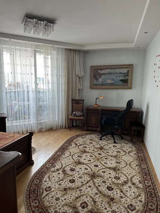 Аренда 4-комнатной квартиры 150 м², Дмитрия Загула ул., Чижевского ул., 2