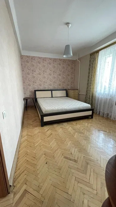 Продажа 2-комнатной квартиры 45 м², Пожарского ул., 8