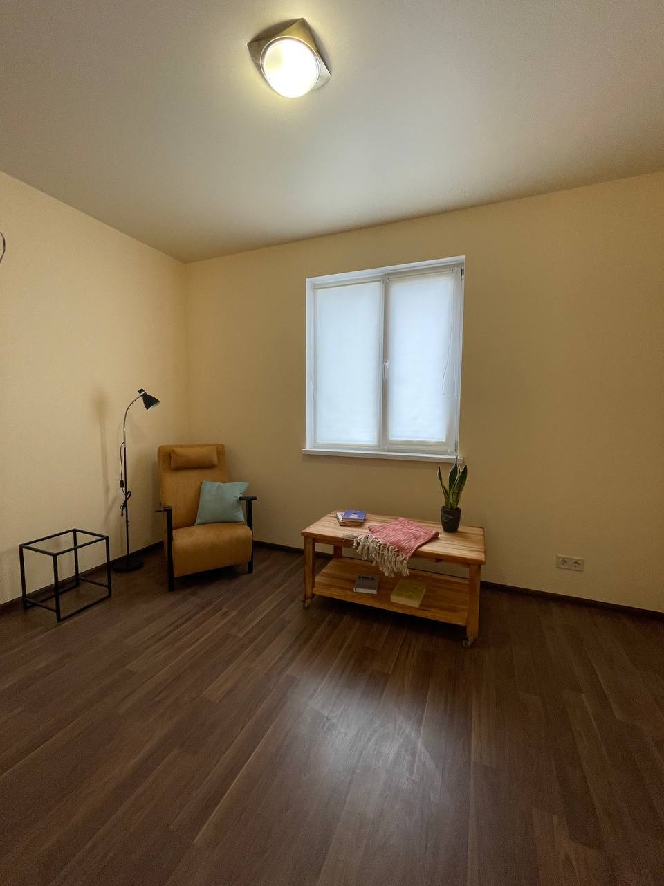 Оренда офісу 240 м², Помаранчева,22