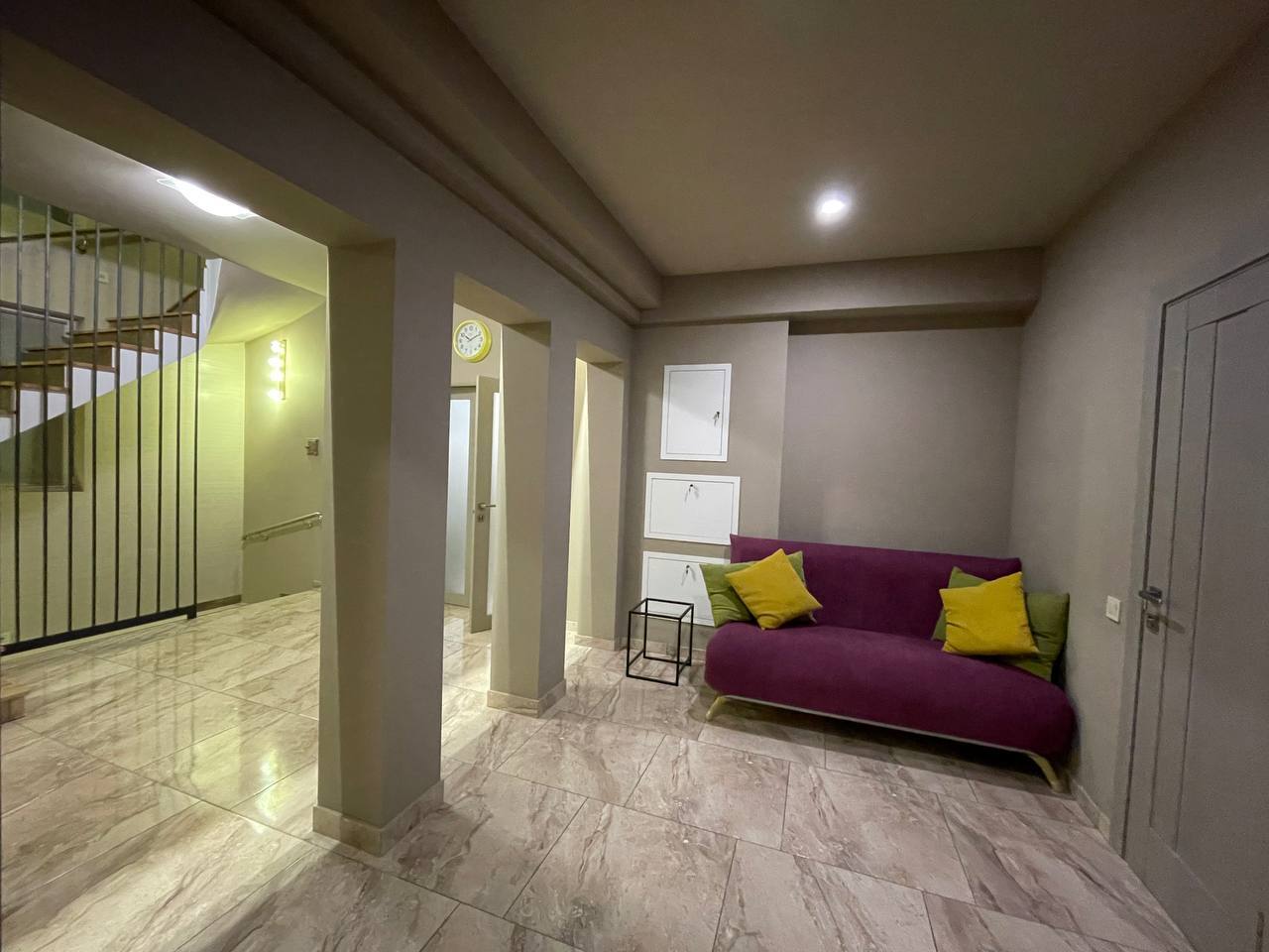 Оренда офісу 240 м², Помаранчева,22