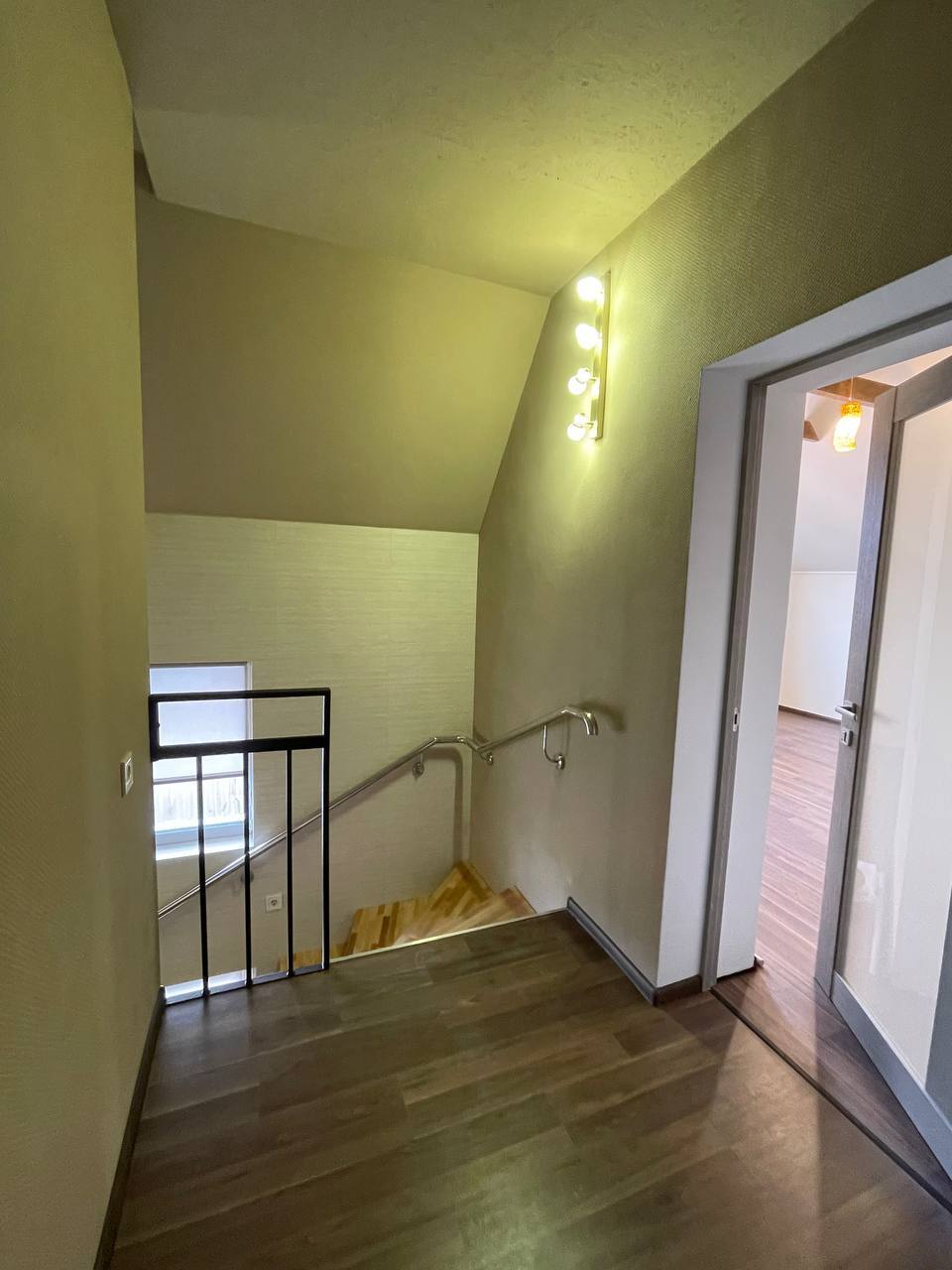Оренда офісу 240 м², Помаранчева,22