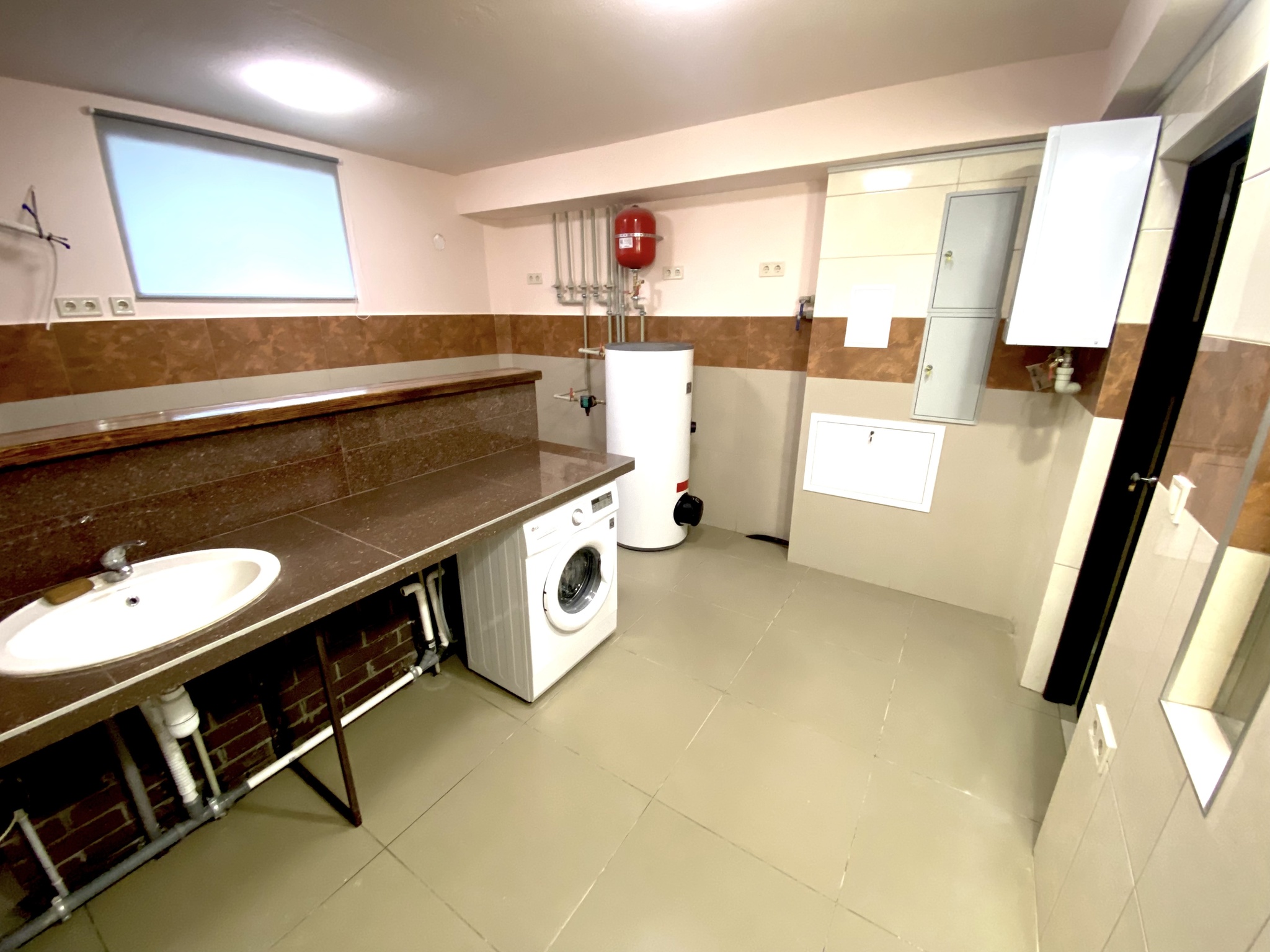 Оренда офісу 240 м², Помаранчева,22