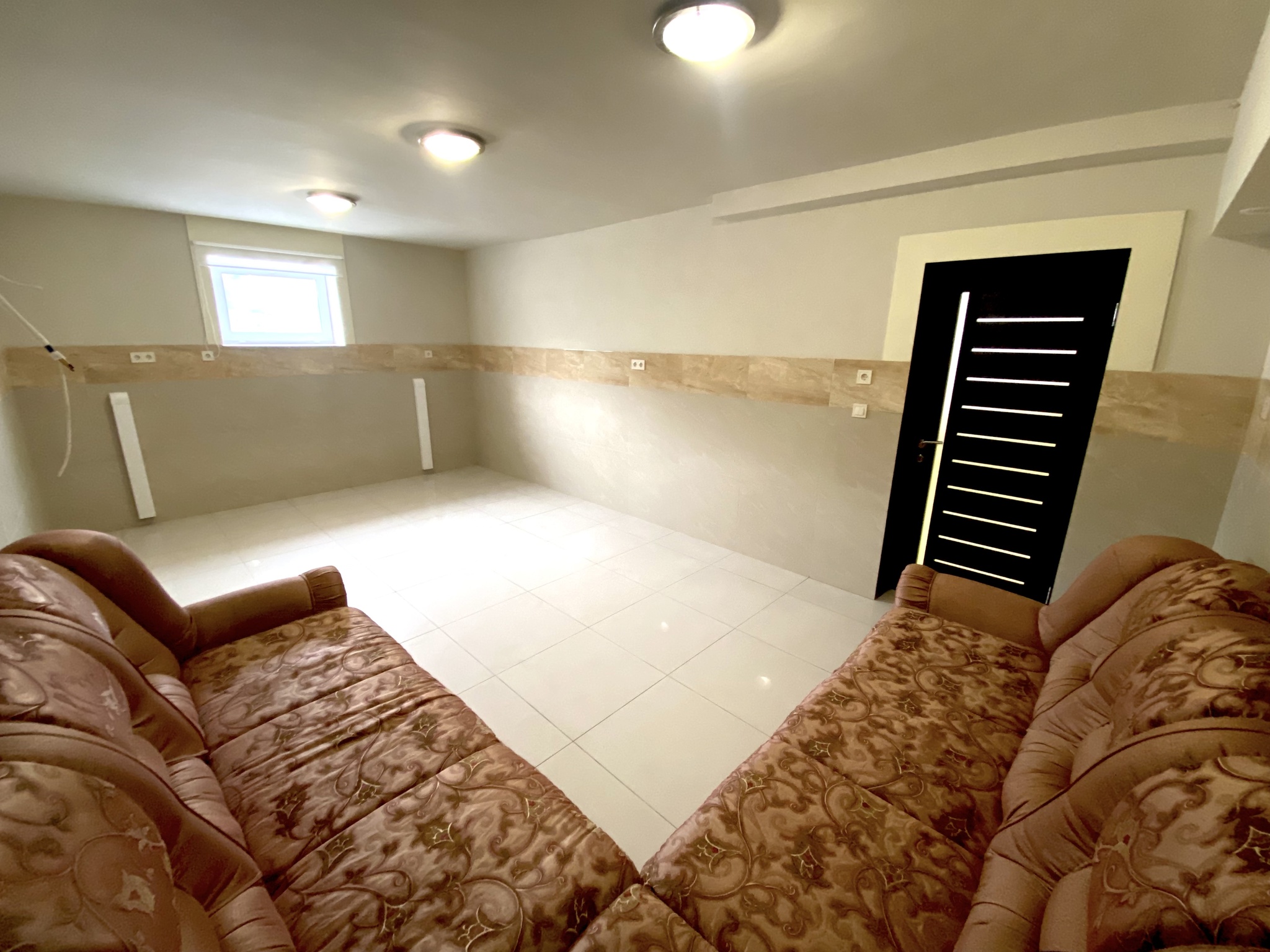 Оренда офісу 240 м², Помаранчева,22
