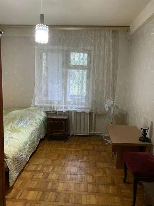 Продаж 2-кімнатної квартири 50 м², Березняківська вул., 14