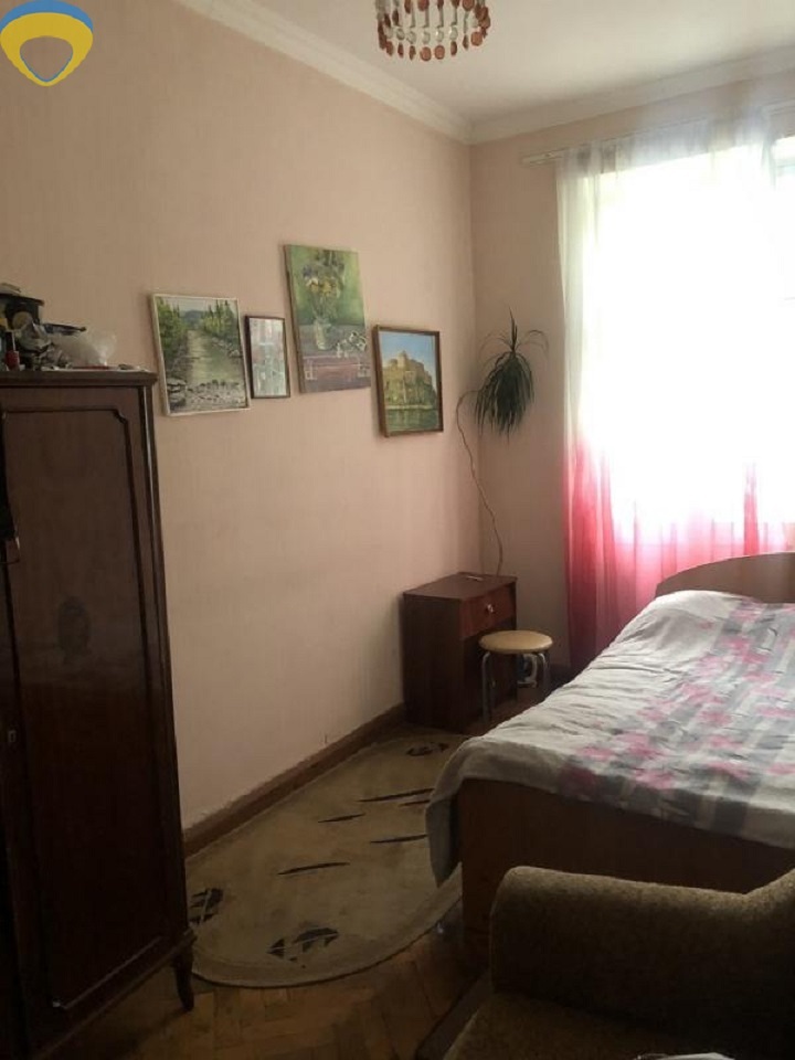 Продажа 2-комнатной квартиры 60 м², Новосельского ул.