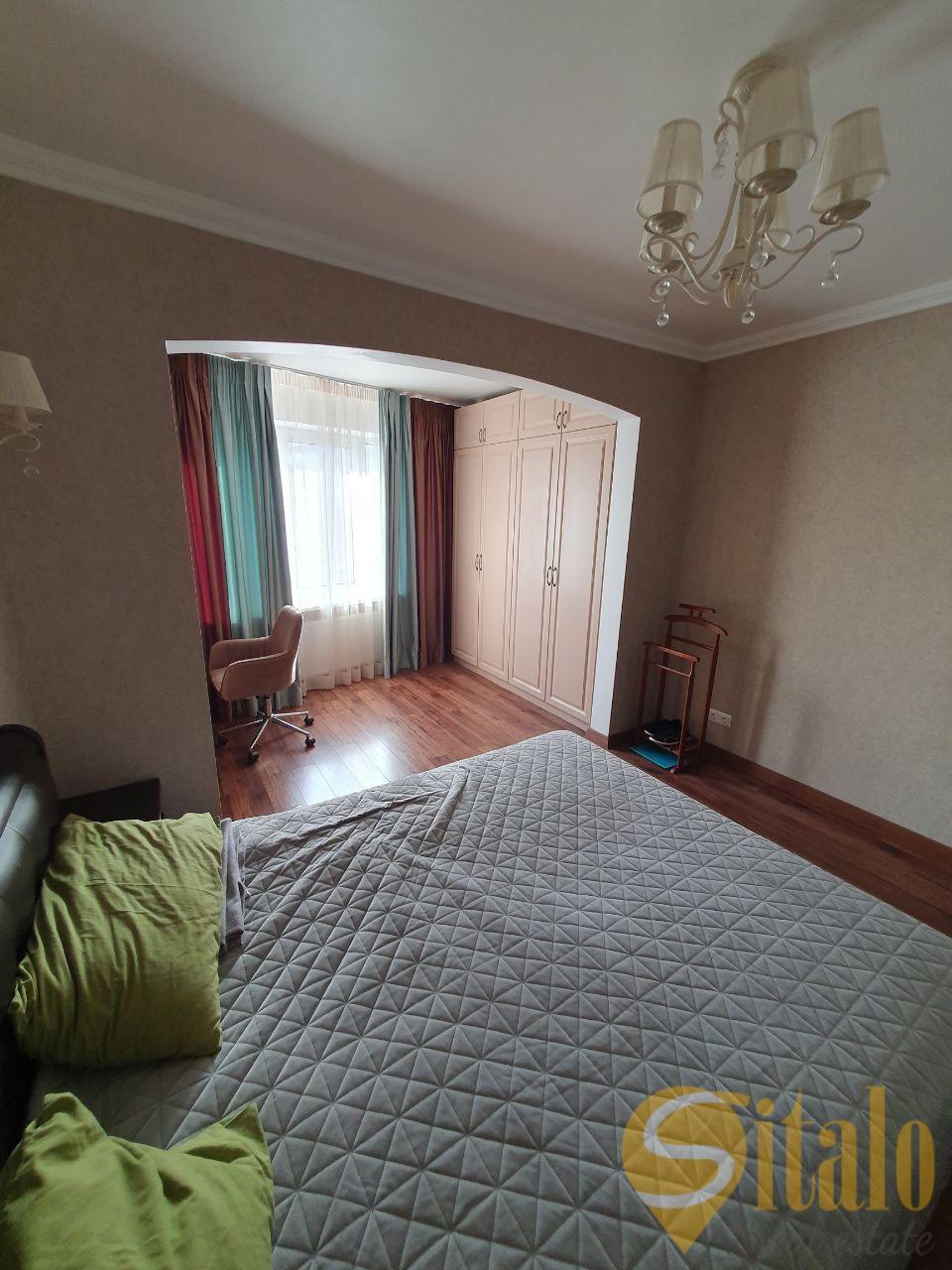 Продажа 4-комнатной квартиры 82 м², Новокузнецкая ул.