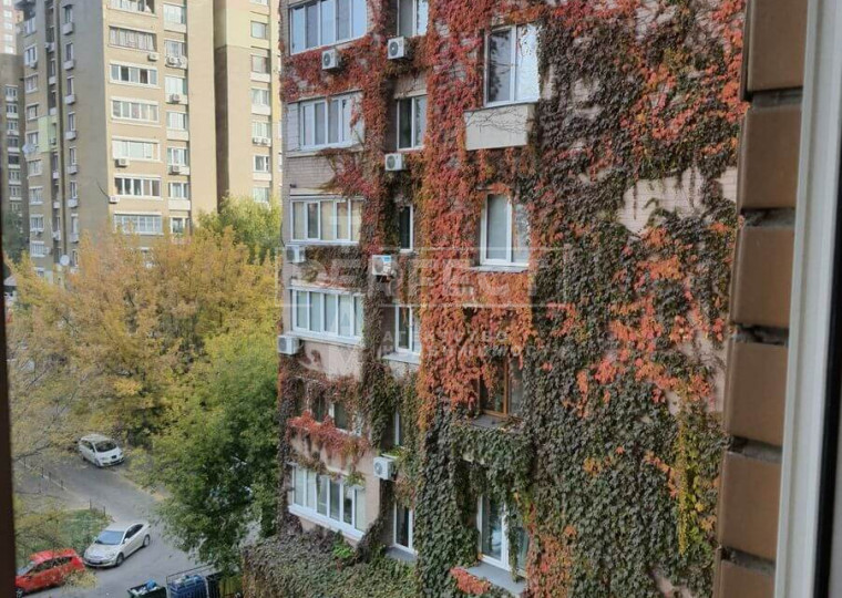 Продажа 3-комнатной квартиры 72 м², Владимира Антоновича ул., 110