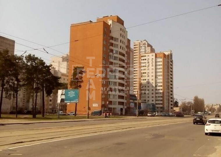 Продаж 3-кімнатної квартири 116 м², Бориспільська вул., 26К