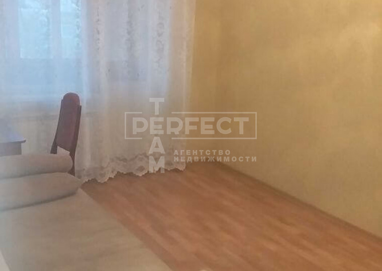 Продаж 1-кімнатної квартири 30 м², Героїв Дніпра вул., 61
