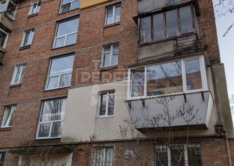 Продаж 2-кімнатної квартири 45 м², Академіка Грекова вул., 10