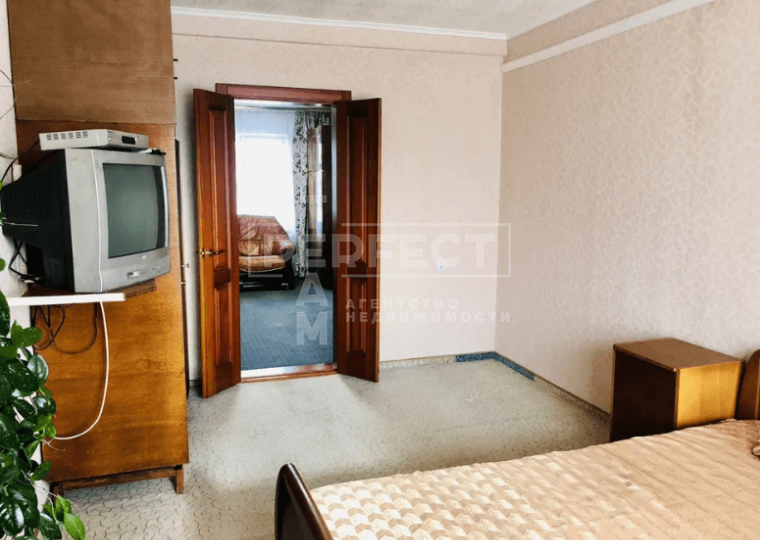 Продаж 3-кімнатної квартири 62 м², Дніпровська наб., 9А