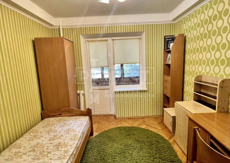 Продаж 3-кімнатної квартири 70 м², Світлицького вул., 28В