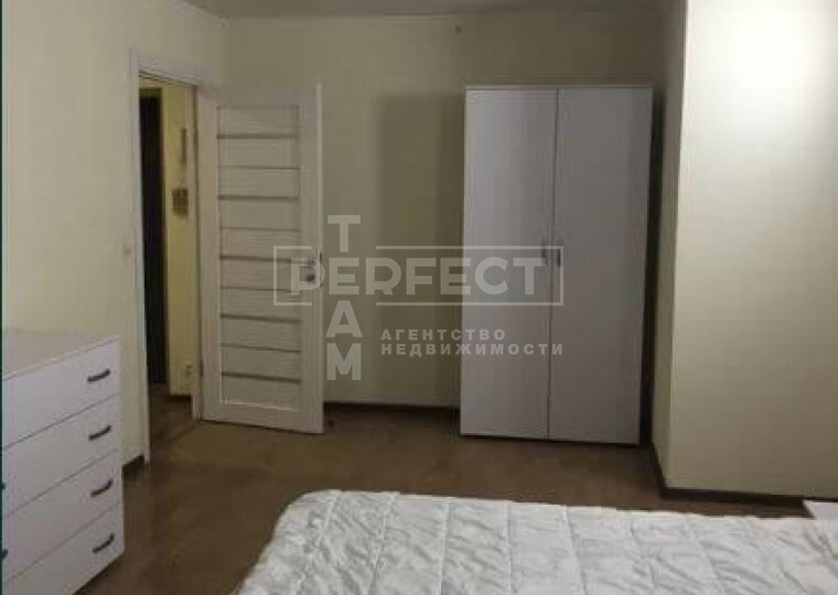Продаж 2-кімнатної квартири 92 м², Шовковична вул., 48