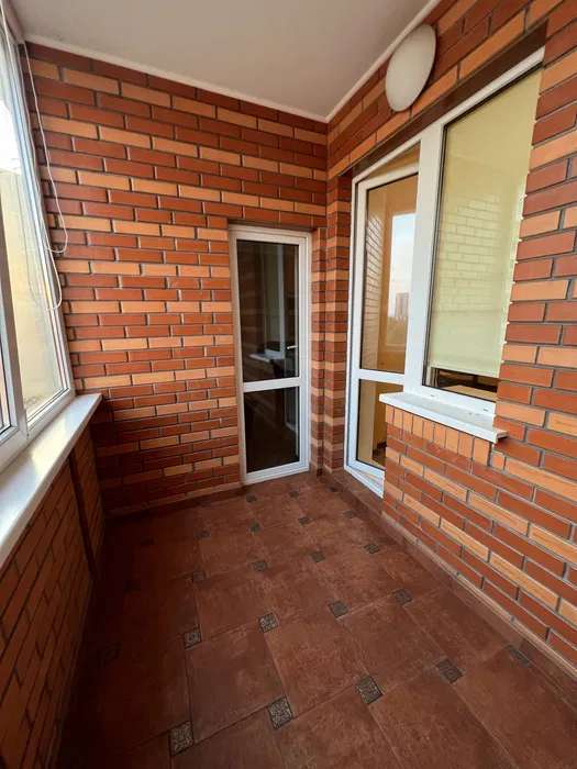 Оренда 2-кімнатної квартири 78 м², Срібнокільська вул.